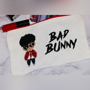 Super cute bad bunny makeup bag pa los 2000 escuchaba rbd
